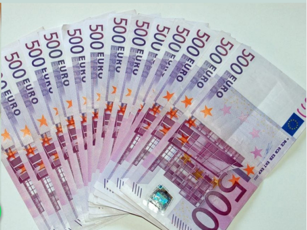 Screenshot-2022-07-16-at-10-01-19-Buy-fake-500-Euros-bills-online-Popular-Banknote-Inc.webp High resolution 500 euro prop note stack for video production